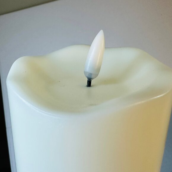 Flameless LED Candles Set With Flickering flame & Remote Control & Timer - Picture 8 of 10